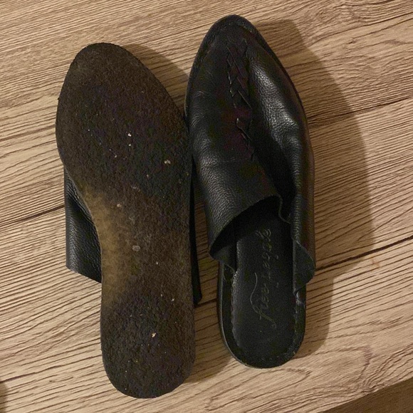Free People Leather Mules Flats in Size 37 - Picture 3 of 4